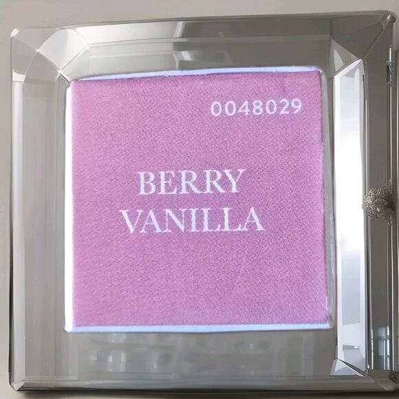 Laura Geller Italian Marble Lipstick, Berry Vanilla 0.12 Oz/3.4 G - Picture 5 of 5